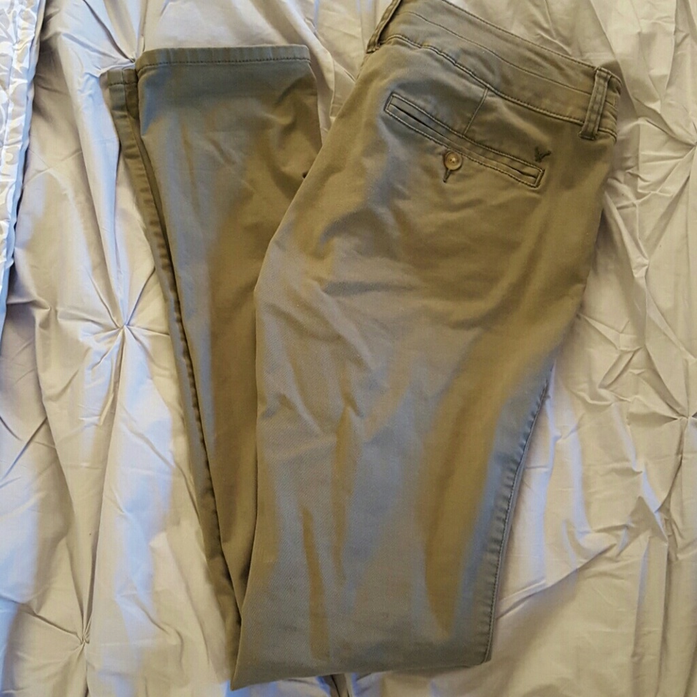 AEO Long Army Green Pants Low-Rise